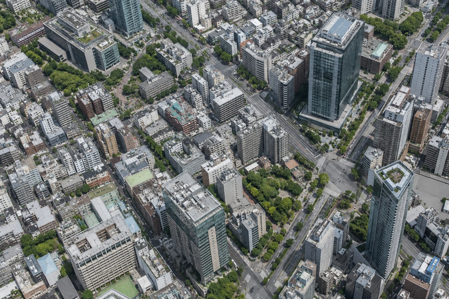 從高空看見城市街廓與交錯的人群生活