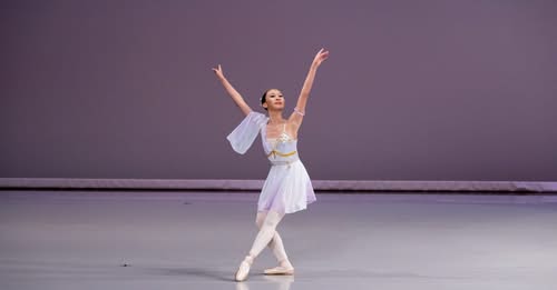 Sophie stage pose